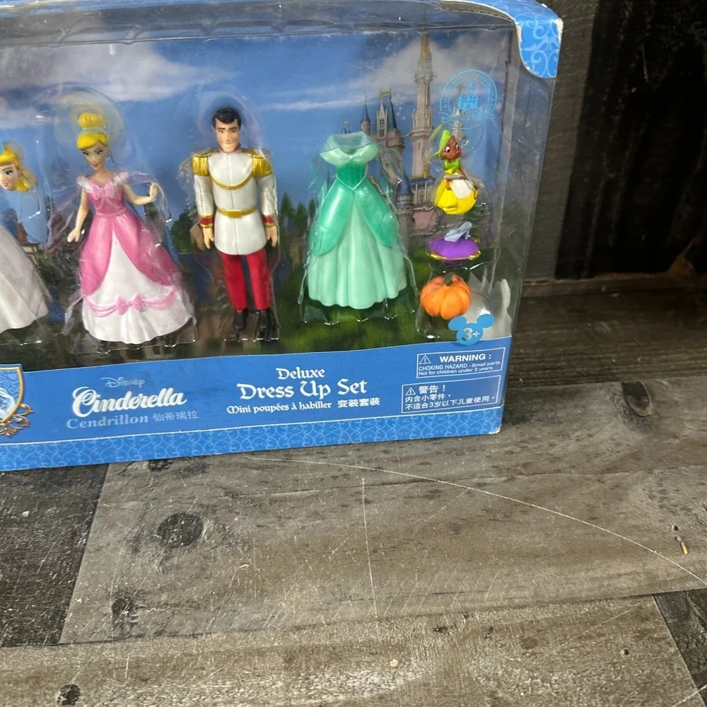 Disney Parks Princess Cinderella Mini Doll Dress Up Deluxe Play Set